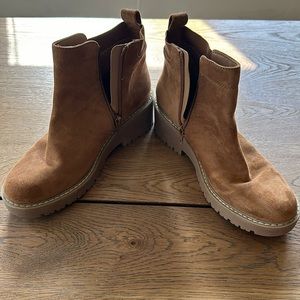 Cliffs Ankle Booties